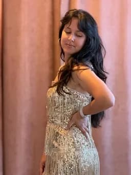 Vestido dorado con flecos-028 - Imagen 3