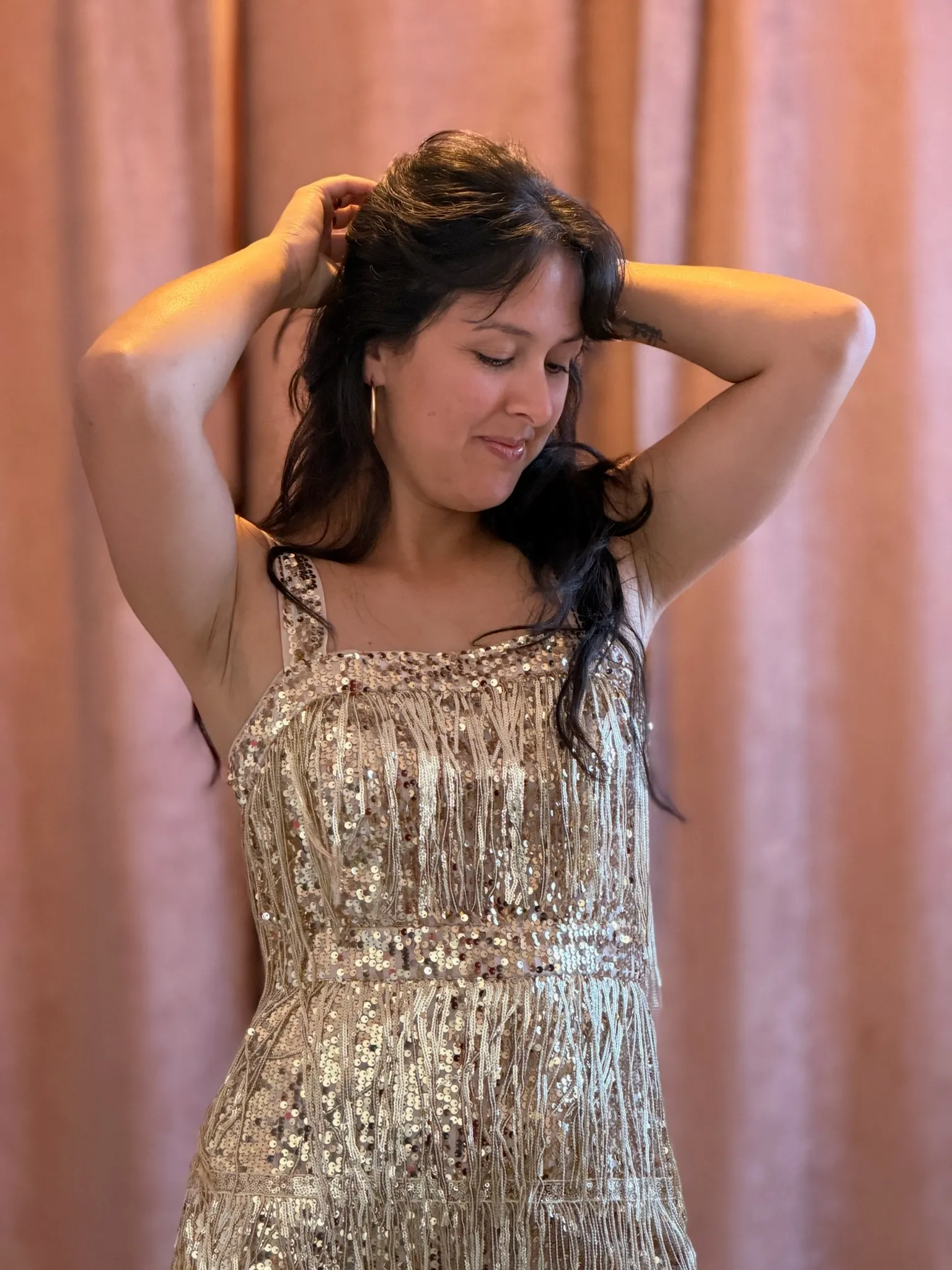 Vestido dorado con flecos, Corto - 028 - Imagen 1