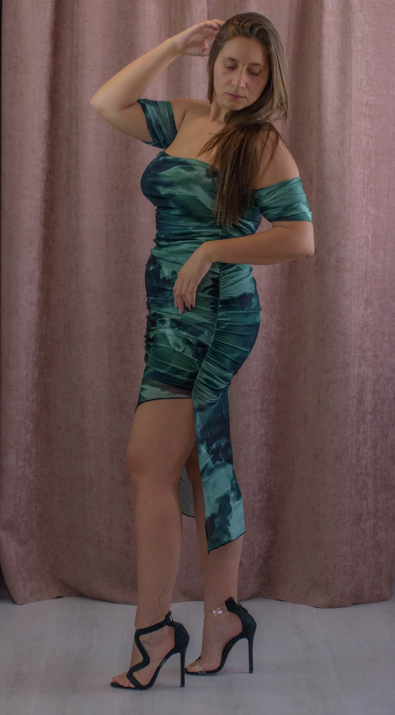 Vestido corto en degrade verde - - Imagen 3